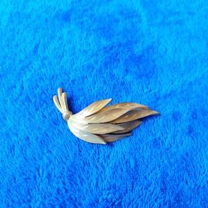 Vintage Jonette J.J. Signed Leaf Spray Bindle Gold Toned Autumn Harvest Brooch